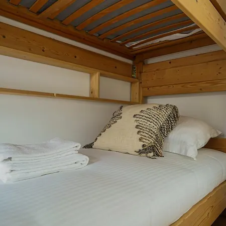 Huswell - Perfect At Where Pets Are Welcome * De Haan