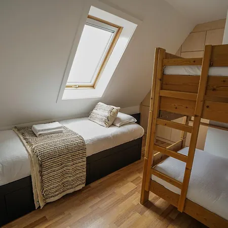 Huswell - Perfect At Where Pets Are Welcome *